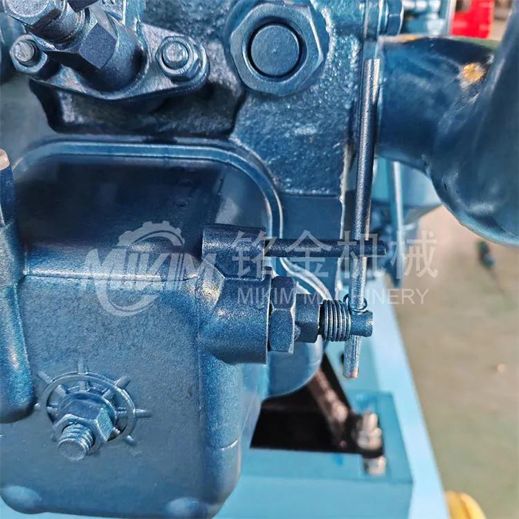 เครื่องผลิตอาหารไก่เนื้อ